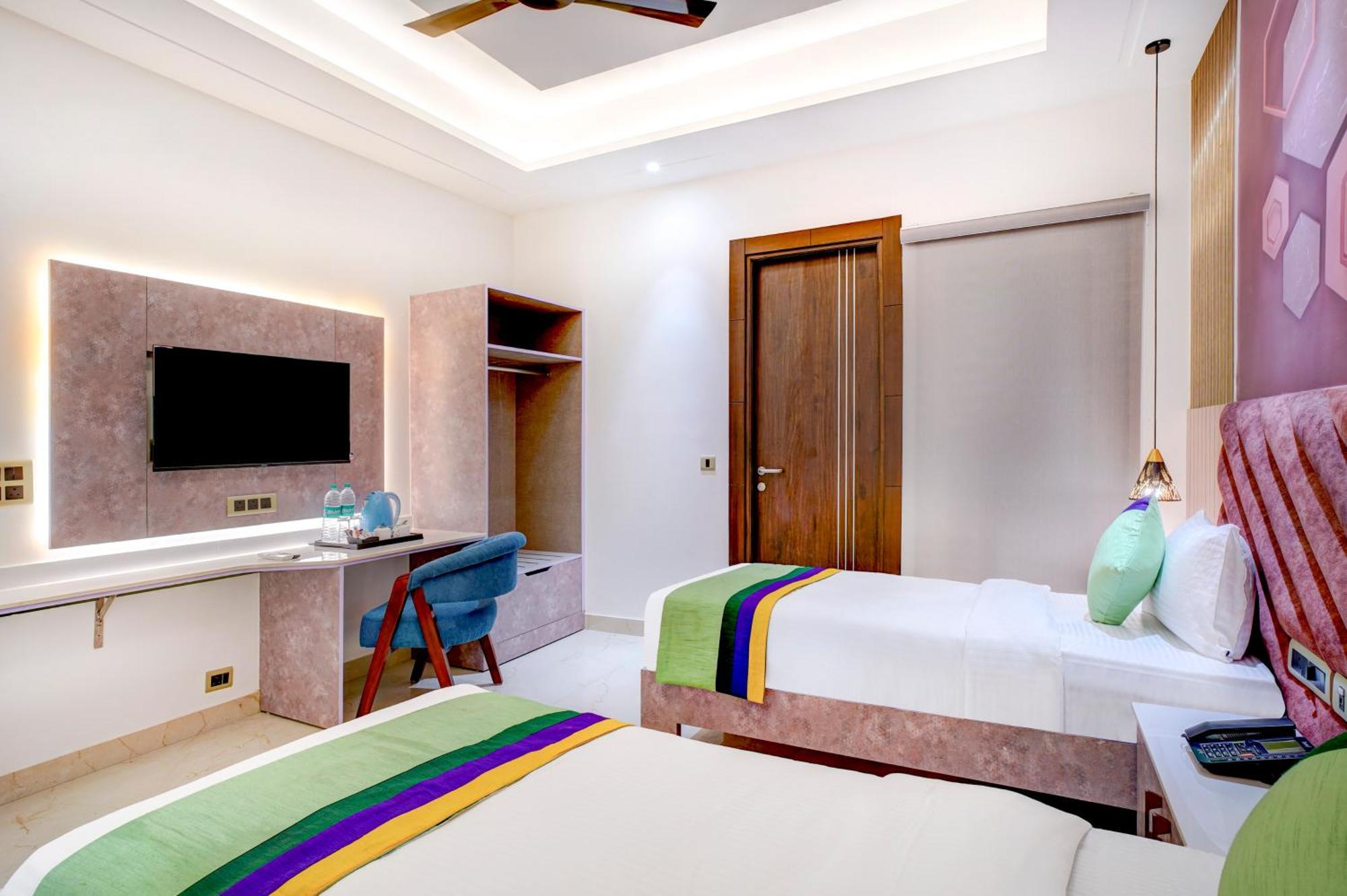 Treebo Corporate Inn Noida Exterior photo