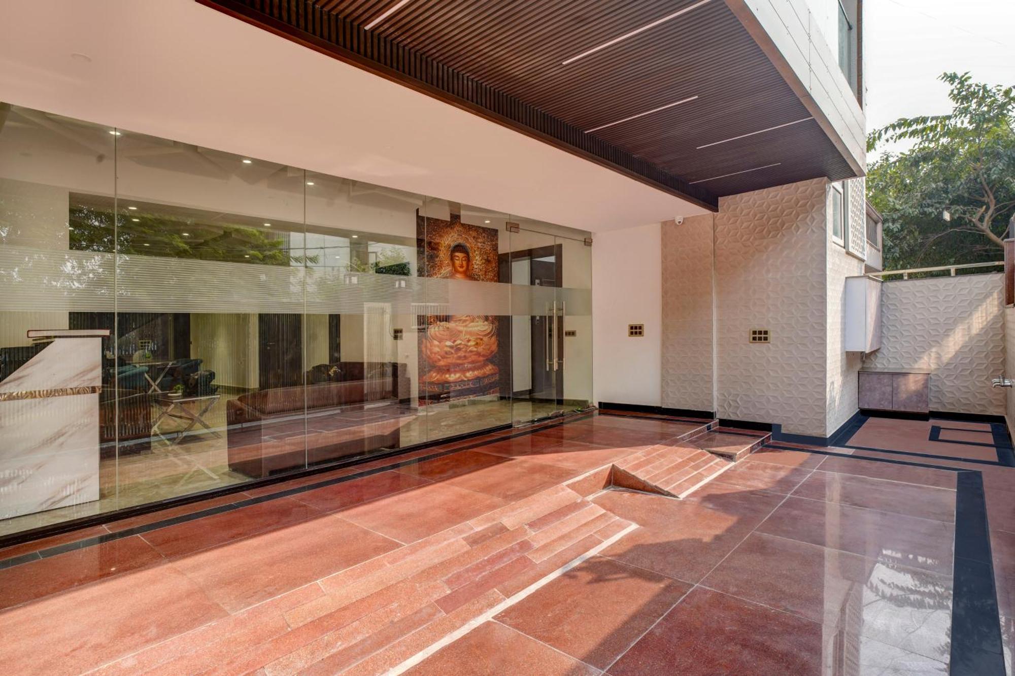 Treebo Corporate Inn Noida Exterior photo