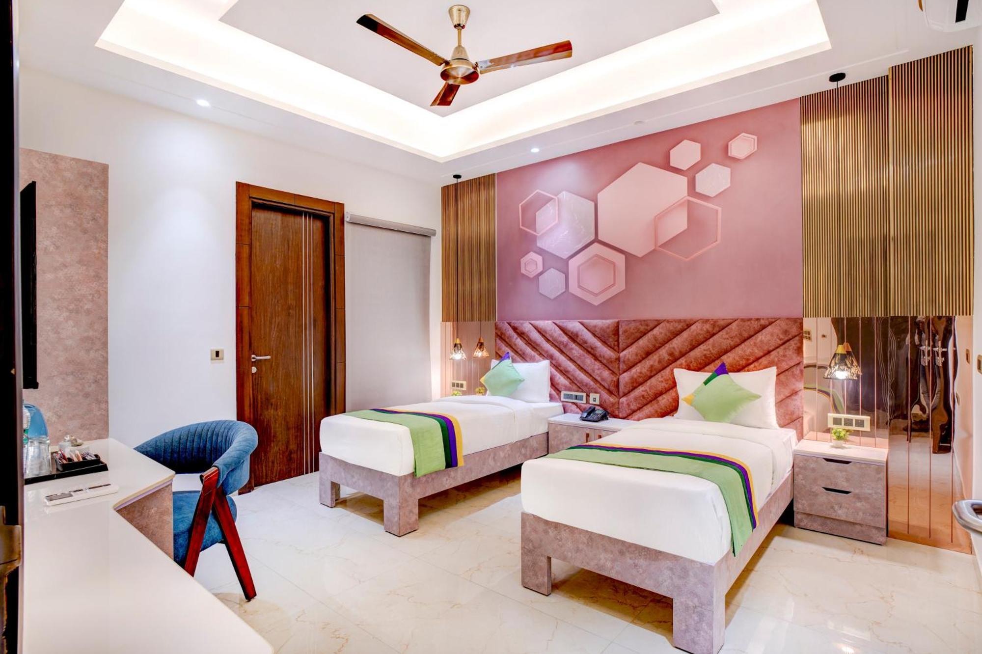 Treebo Corporate Inn Noida Exterior photo